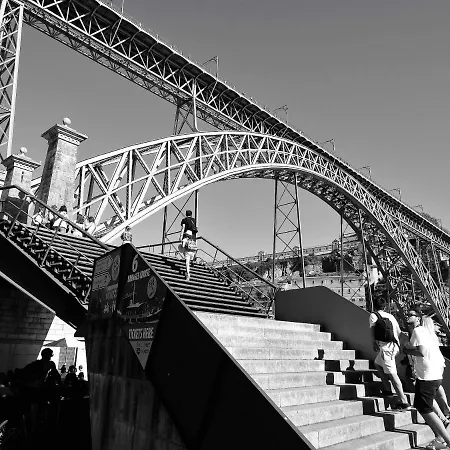 Delight 1 Luxury In Historic Center With Balcony Max 4 P * Porto