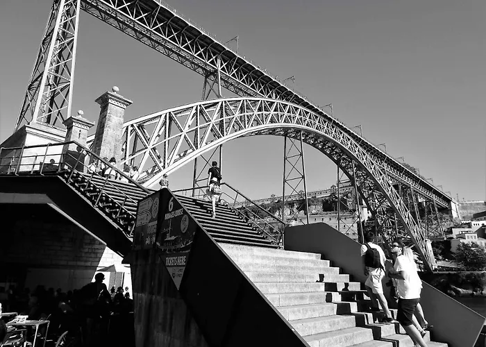 Delight 1 Luxury In Historic Center With Balcony Max 4 P * ポルト